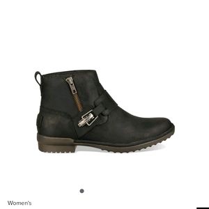 UGG  Cheyne boot ankle black waterproof size 7